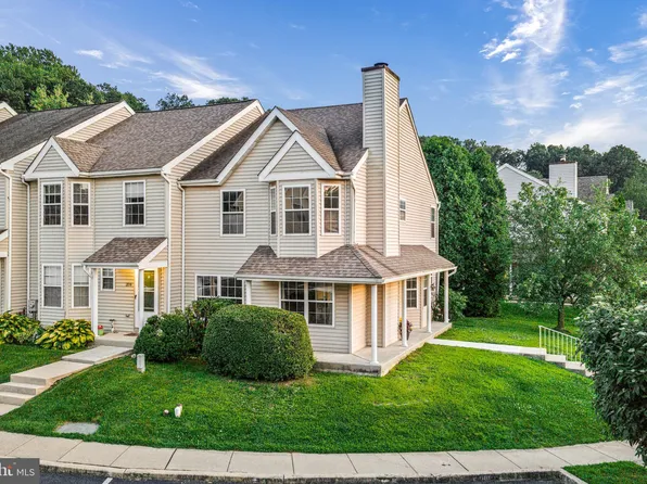 210 Thia Ct, Coatesville, PA 19320