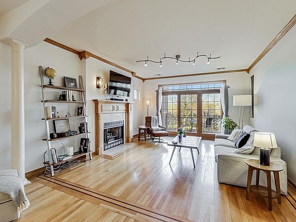 4th image of 4734 S Drexel Blvd #3N