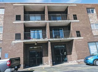 6374 Library Rd APT 203, Library, PA 15129