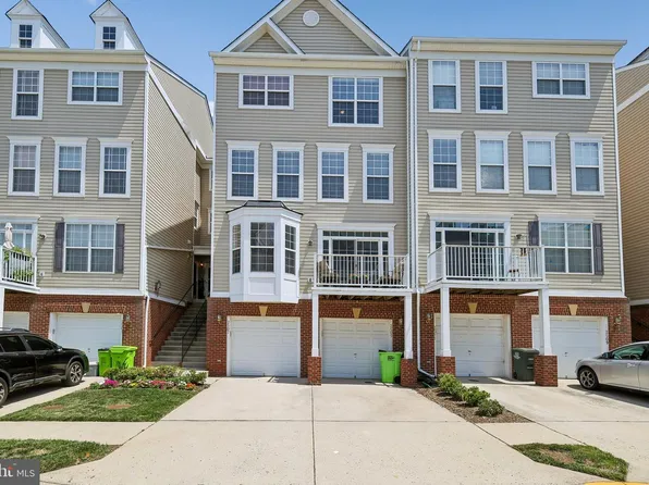 2507 Einstein St #223, Oak Hill, VA 20171