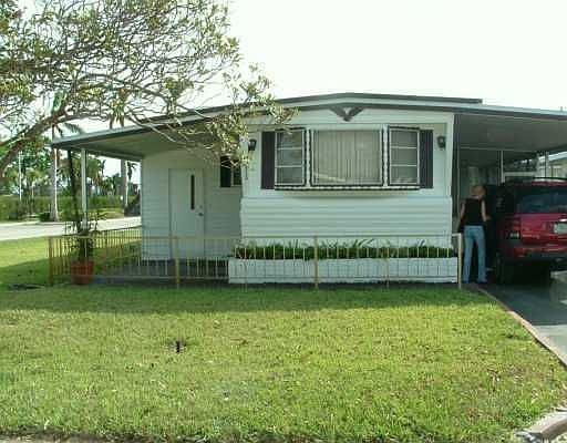 1st image of 2850 SW 58th Ct