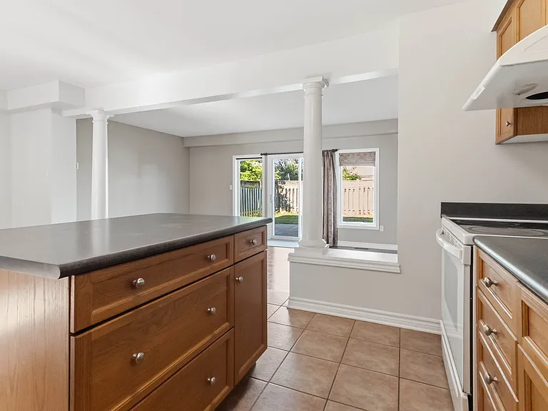 837 Capulet Ln — Photo 13