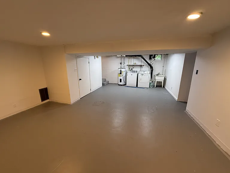705 White Oak Dr — Photo 20