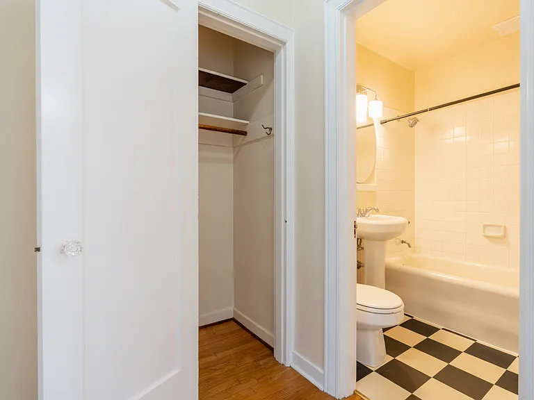 Austin Apartments — Photo 12