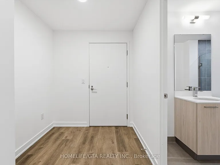 65 Mutual St #309 — Photo 11
