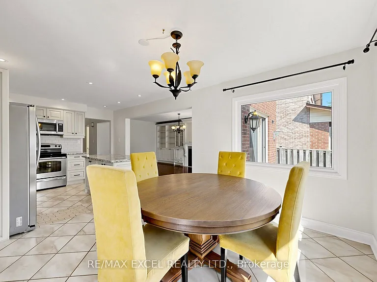 21 Mary Gapper Cres — Photo 16