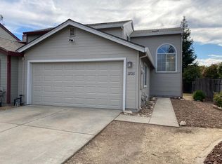 2723 Hoffman Woods Ln, Carmichael, CA 95608