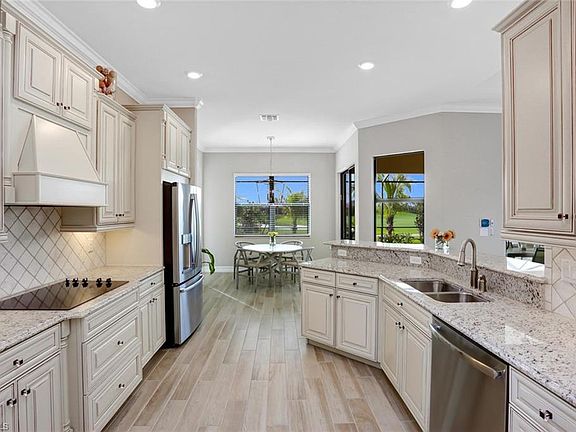 5th image of 28720 Cavan Ct