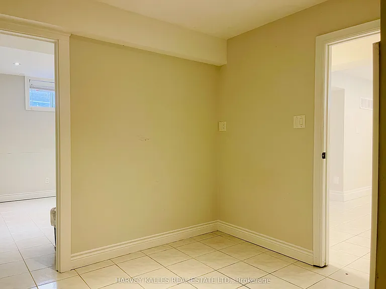 16 Rustic Rd #LOWER — Photo 11