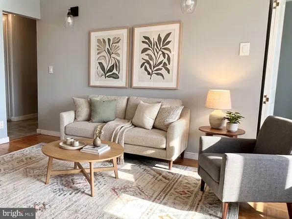 490 M St SW APT W308, Washington, DC 20024