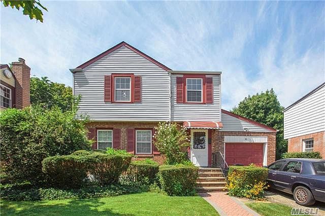 1st image of 10 Elderberry Ln