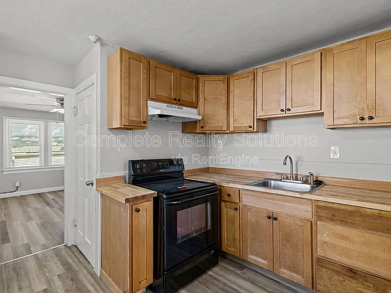 7120 Greenhaven Dr — Photo 4