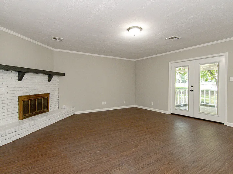 4228 Johnstown Dr — Photo 8