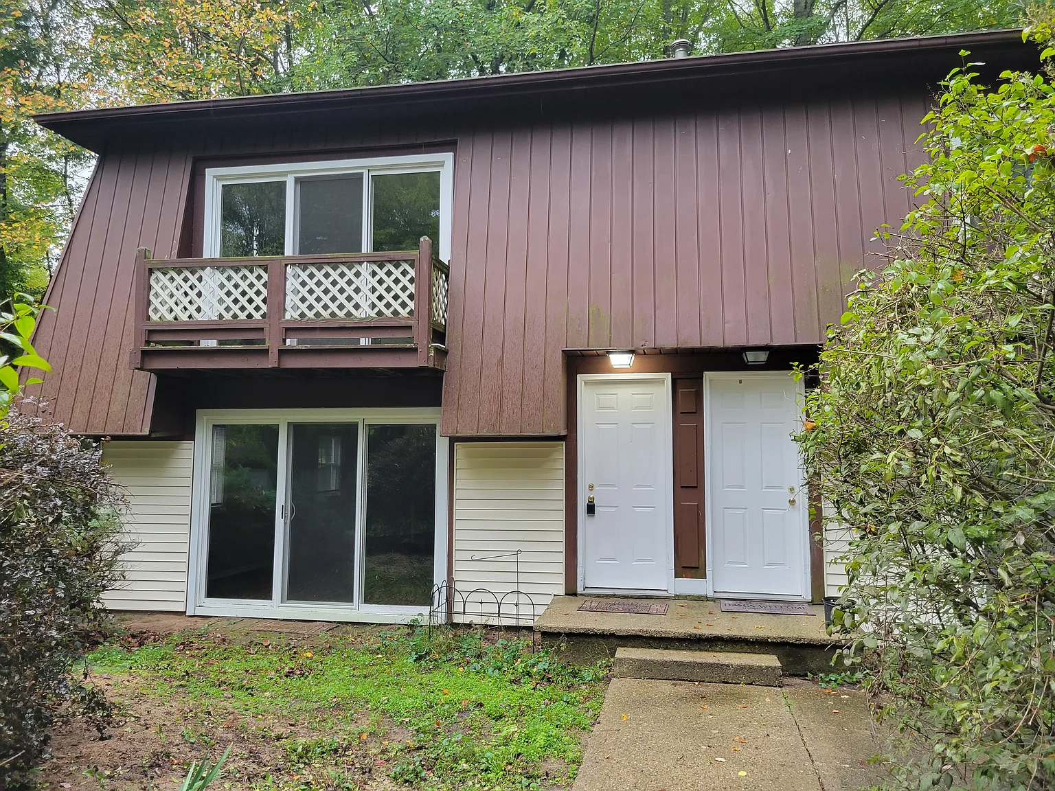 2 bed, 1000 sqft, $1,275 — Photo 2