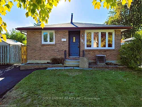 107 Harding Cres #MAIN Photo 1