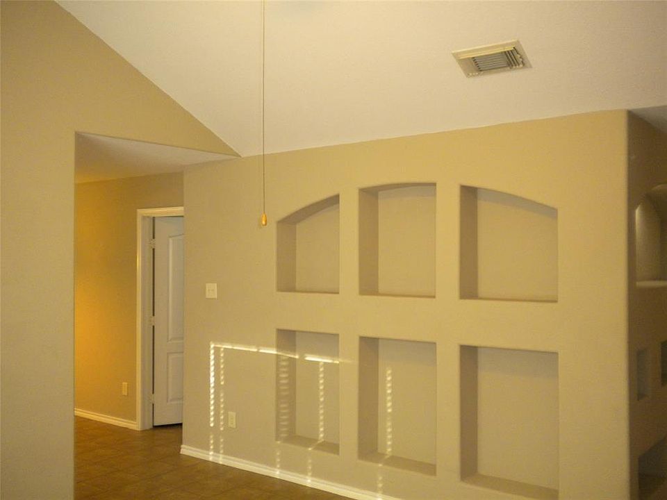 1st image of 3215 Lauren Oaks Ln