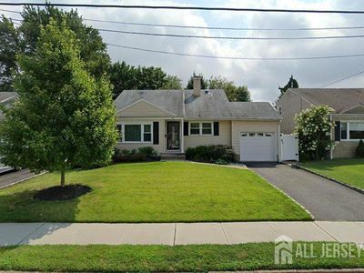 92 McKinley Ave, Colonia, NJ, 07067