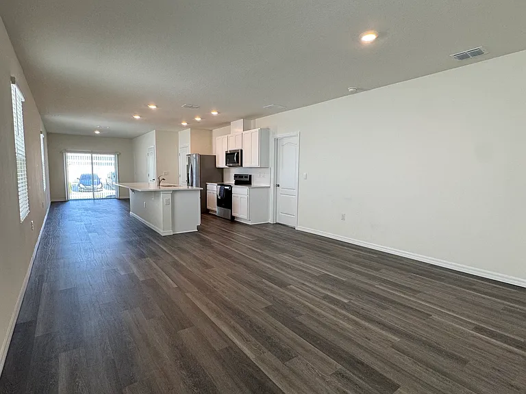 6131 Galloping Dr — Photo 11