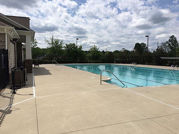 Large pool with lanes