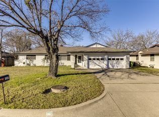 1201 Desiree Ln, Hurst, TX 76053
