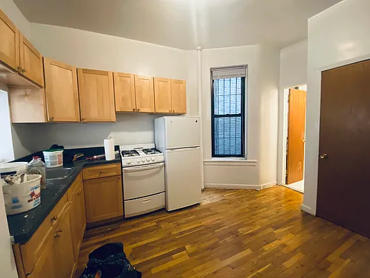 Rented by Bond New York | media 10