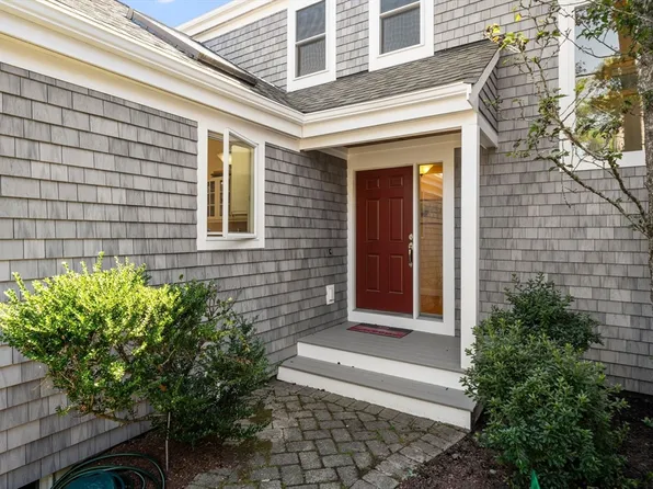 8 Hutchens Mews Unit 8, Plymouth, MA 02360