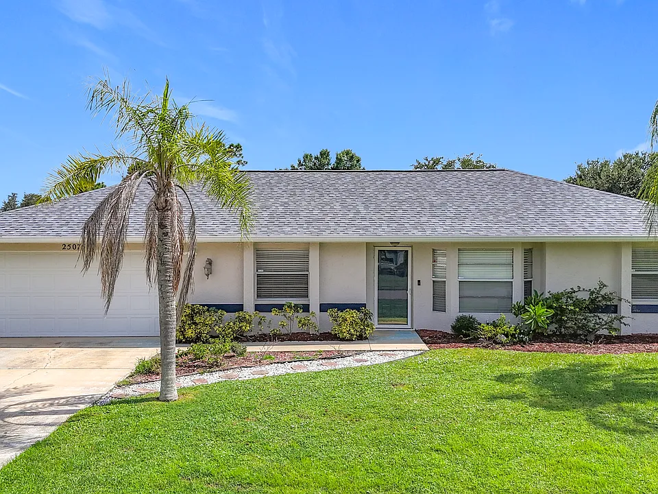 25075 Palisade Rd