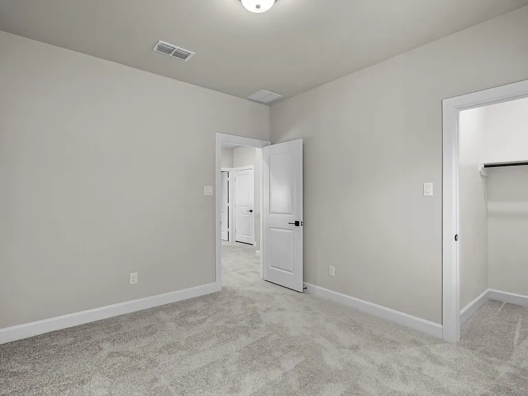 210 Ginger St — Photo 31