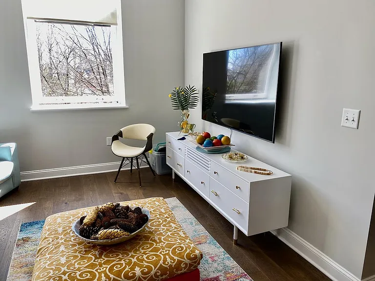 77 Van Dam St #302 — Photo 19