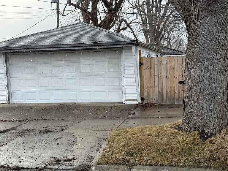 Maddelein St — Photo 20
