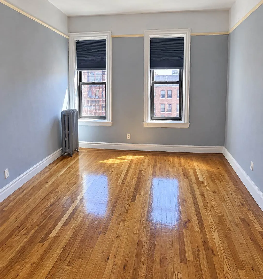 34 Seaman Avenue — Photo 1