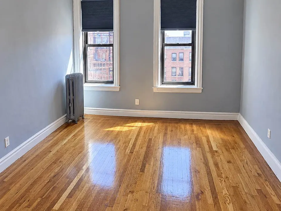 34 Seaman Ave #4F