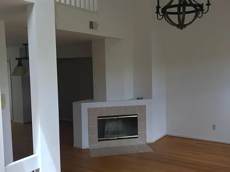 1344 S Main St — Photo 12
