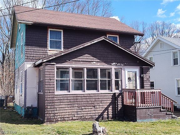 3rd image of 5924 Hillcrest Ave