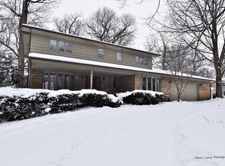 38W163 Hunting Trl, Batavia, IL 60510