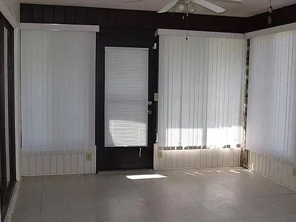 5th image of 702 Leeward Dr