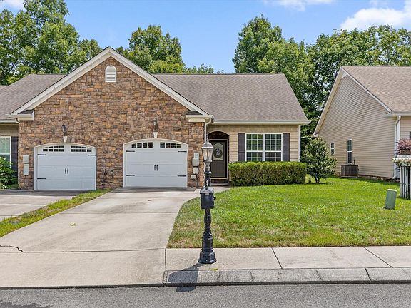 4th image of 7648 Magnolia Leaf Ln