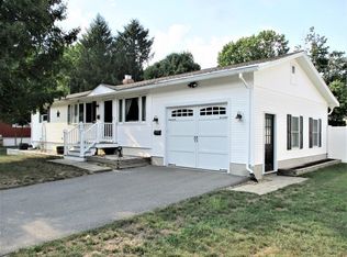 32 Lisa Dr, Leominster, MA 01453