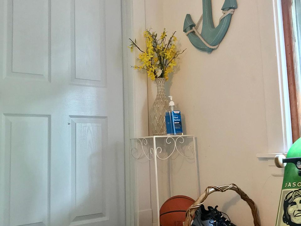 1st image of 5719 N McVicker Ave #2