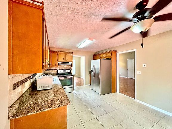 5th image of 384 McKees Rock Ln