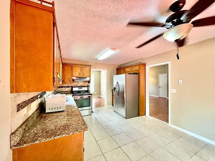 384 McKees Rock Ln — Photo 5