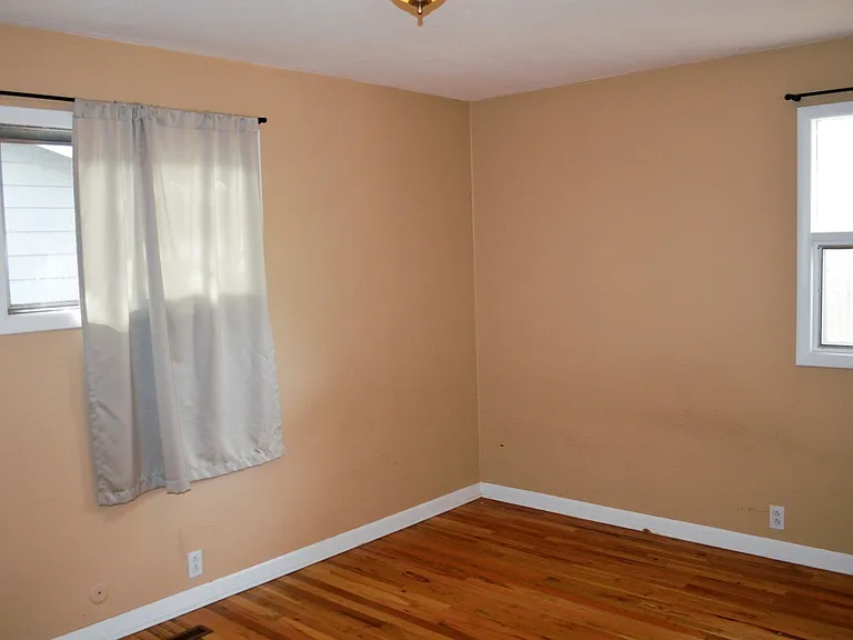 137 Yale Ave — Photo 10