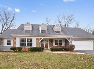 2837 White Pine Dr, Northbrook, IL