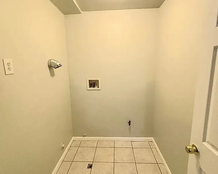 132 Fabyan Pl #L1 — Photo 3