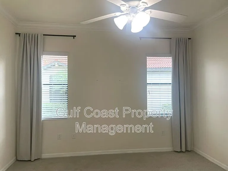 10485 Crooked Creek Dr — Photo 20