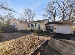 139 Midland Ave, Park Ridge, NJ 07656