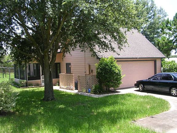 2nd image of 10911 Poinciana Dr