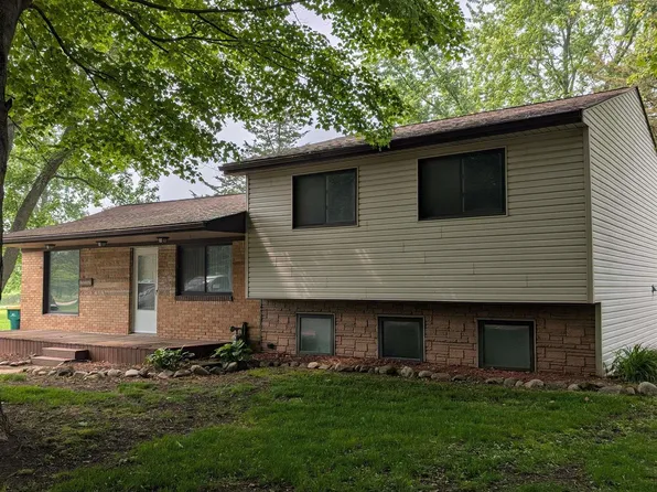 60606 Avendt Dr, Lenox, MI 48048