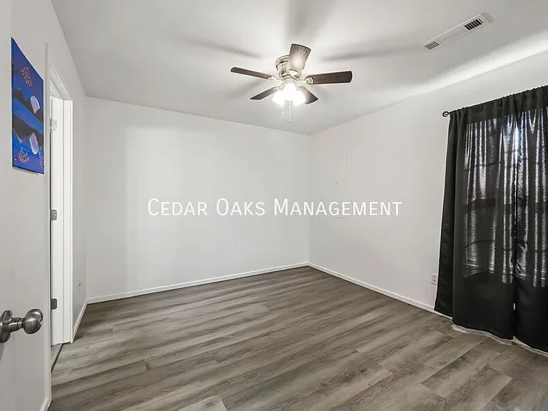 1290 Dove Loop #B — Photo 10