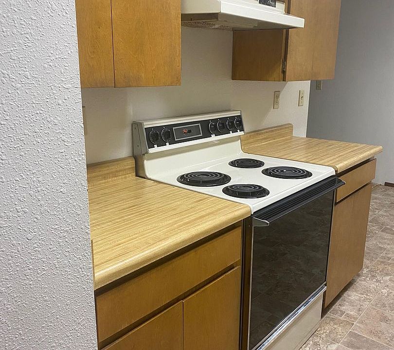 1st image of 2040-2050 Redwood Way #2048